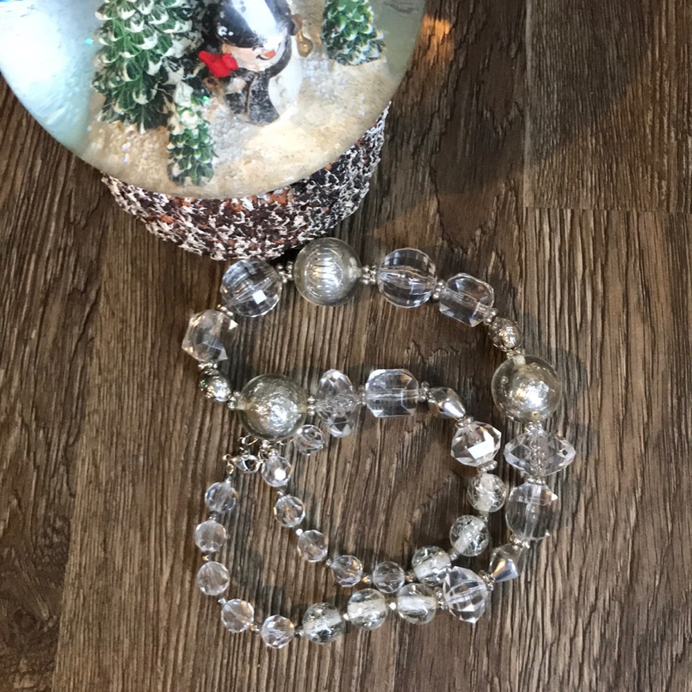 Clear bead necklace